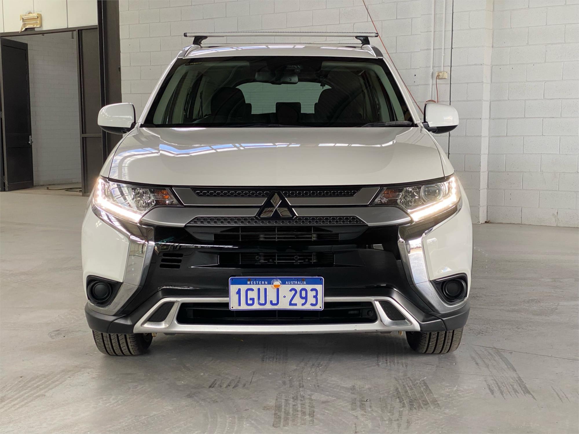 2019 MITSUBISHI OUTLANDER 8