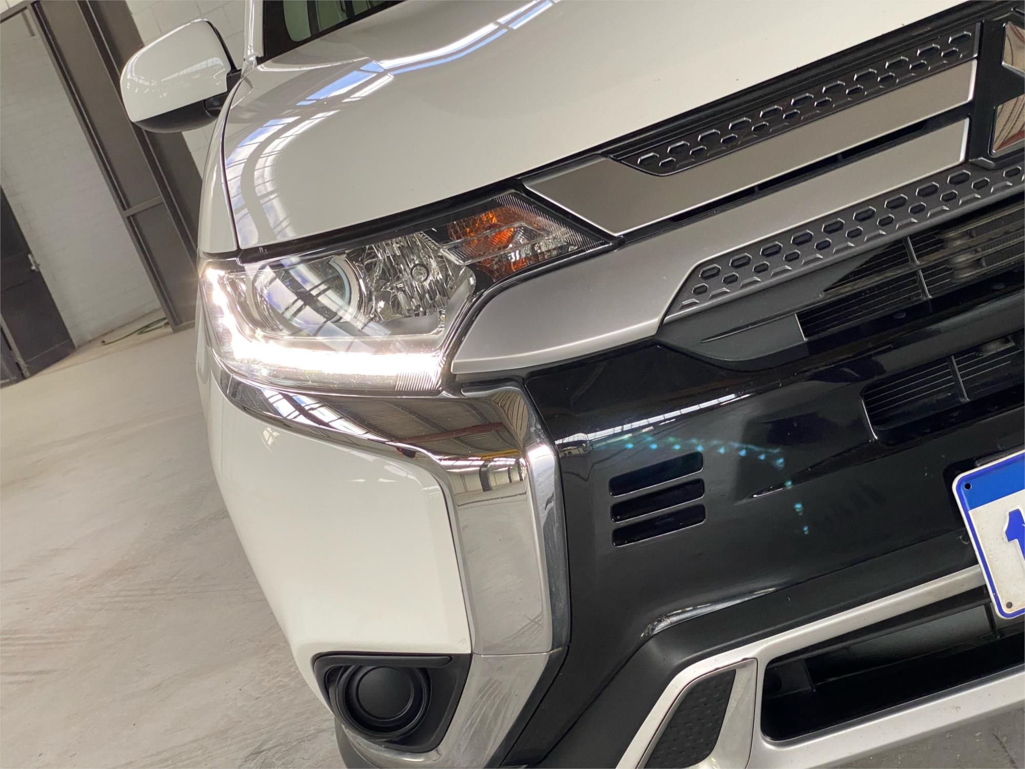 2019 MITSUBISHI OUTLANDER 9