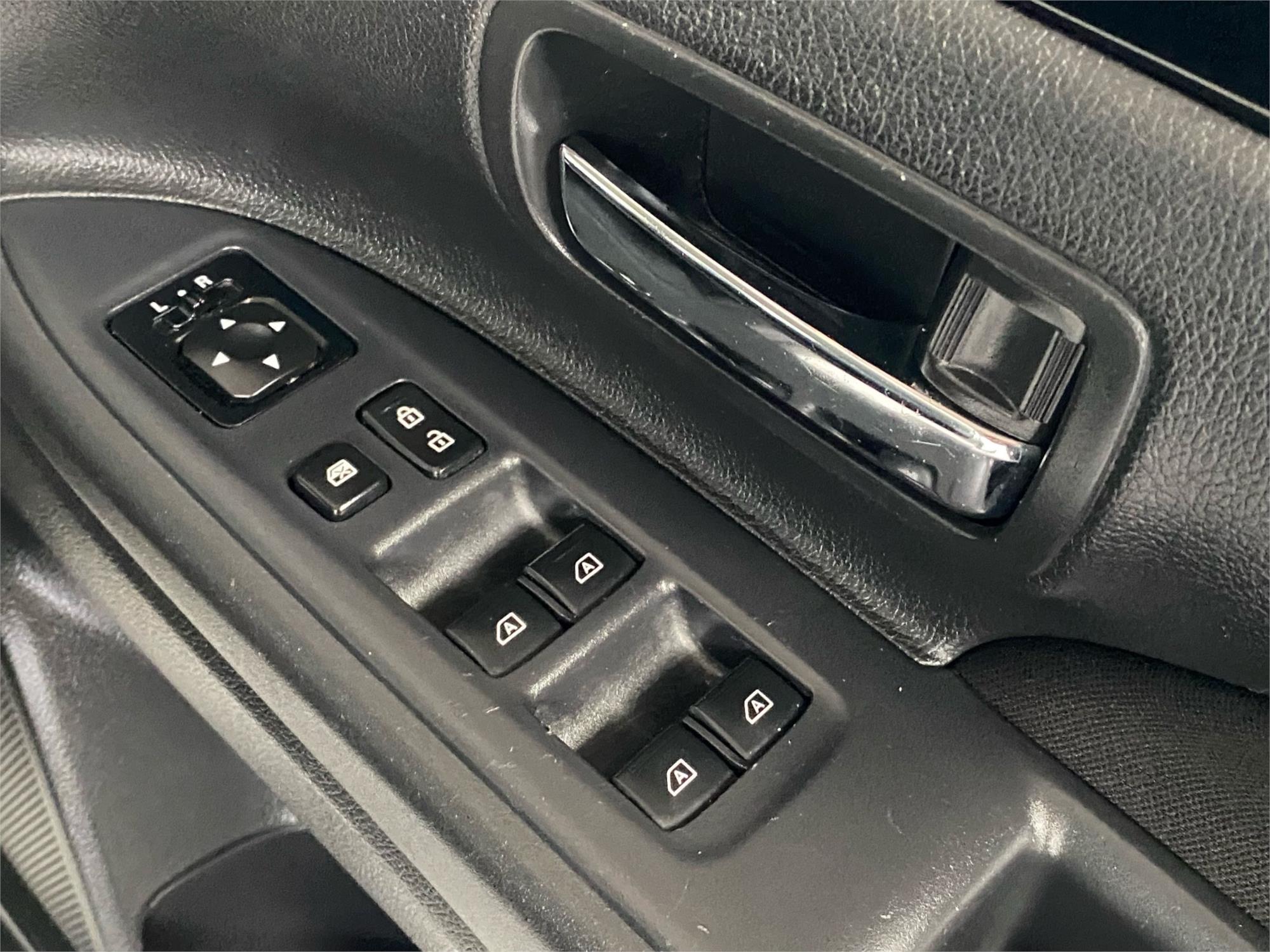 2019 MITSUBISHI OUTLANDER 16