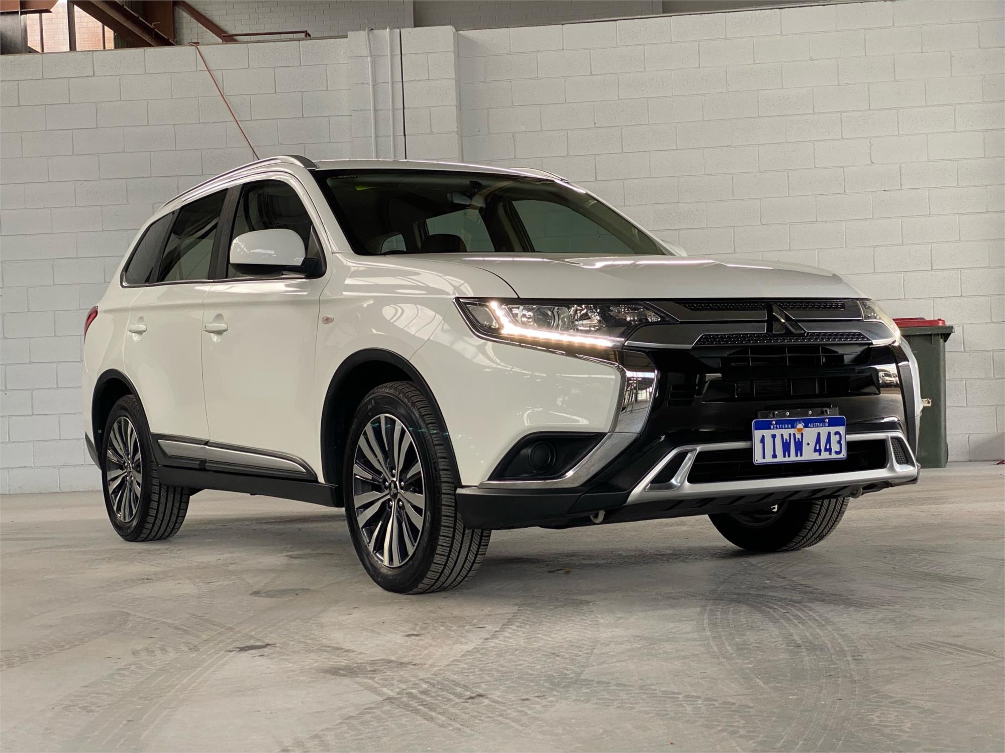 2019 MITSUBISHI OUTLANDER 3