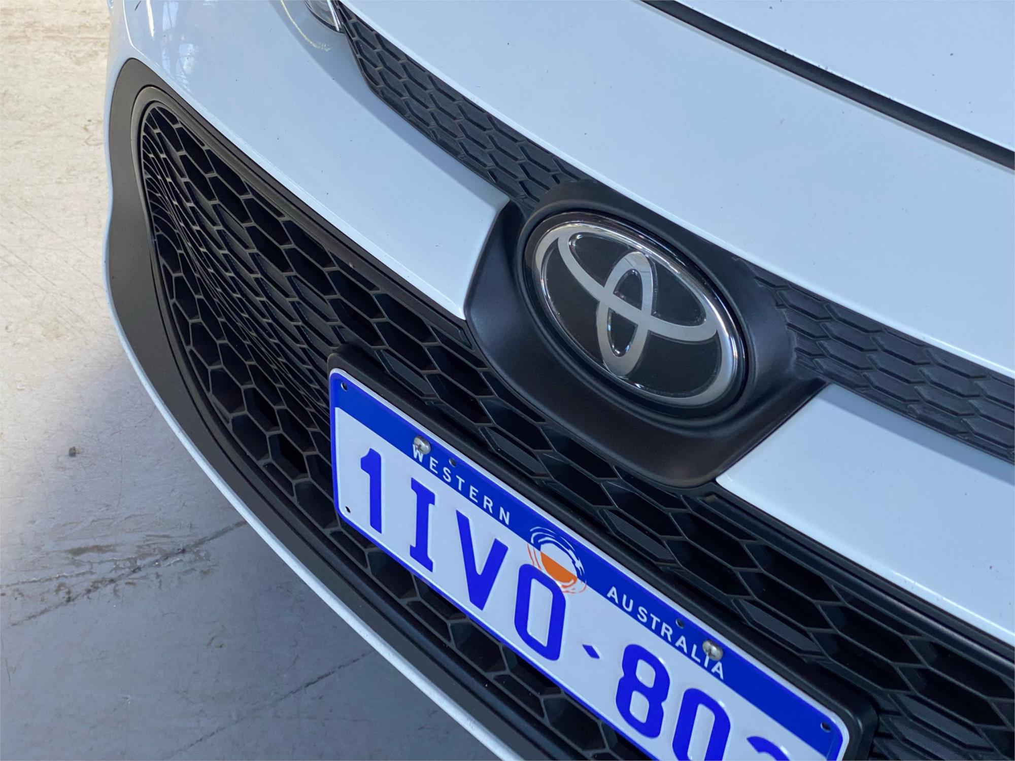 2020 TOYOTA COROLLA 10