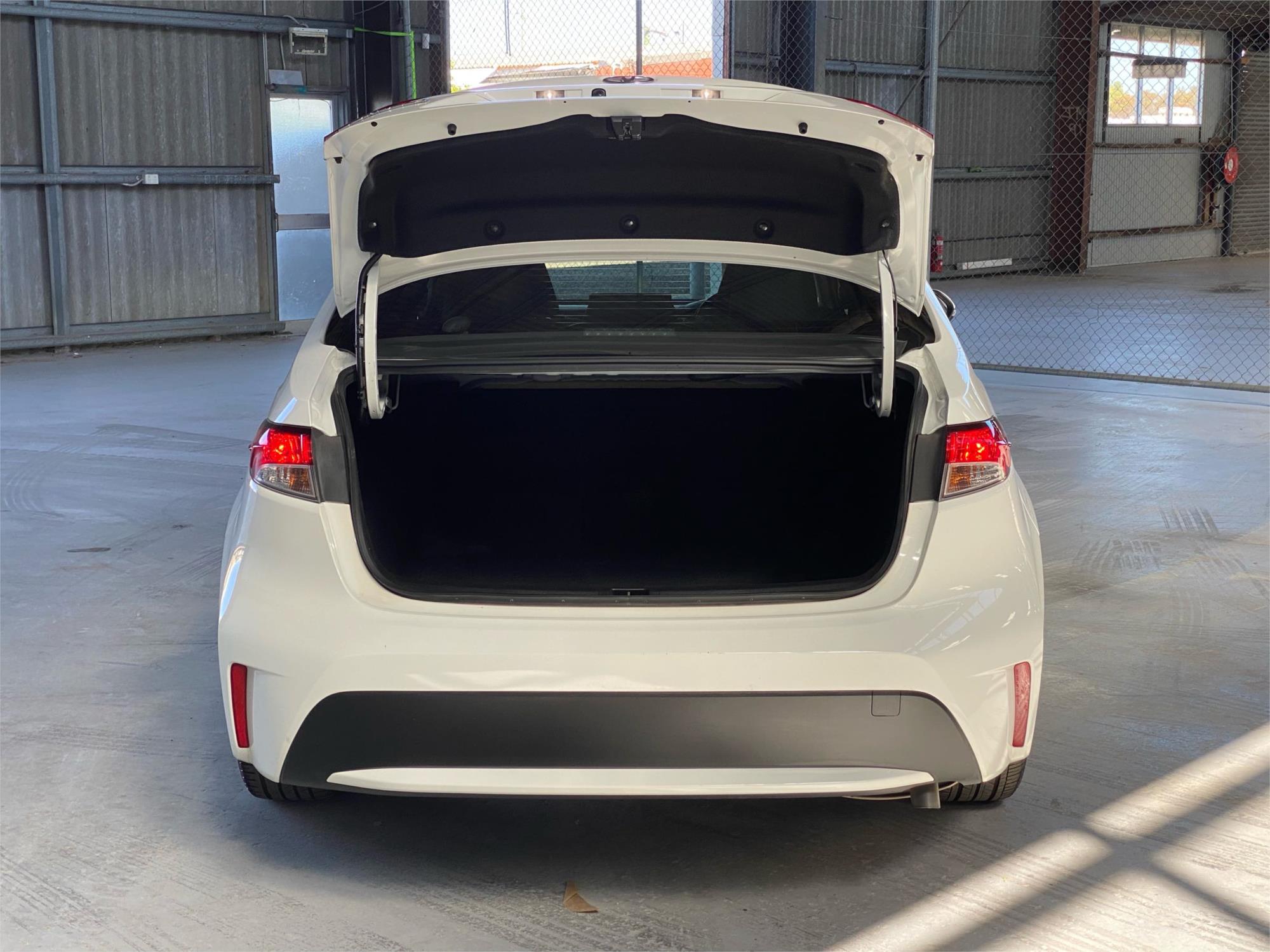 2020 TOYOTA COROLLA 17