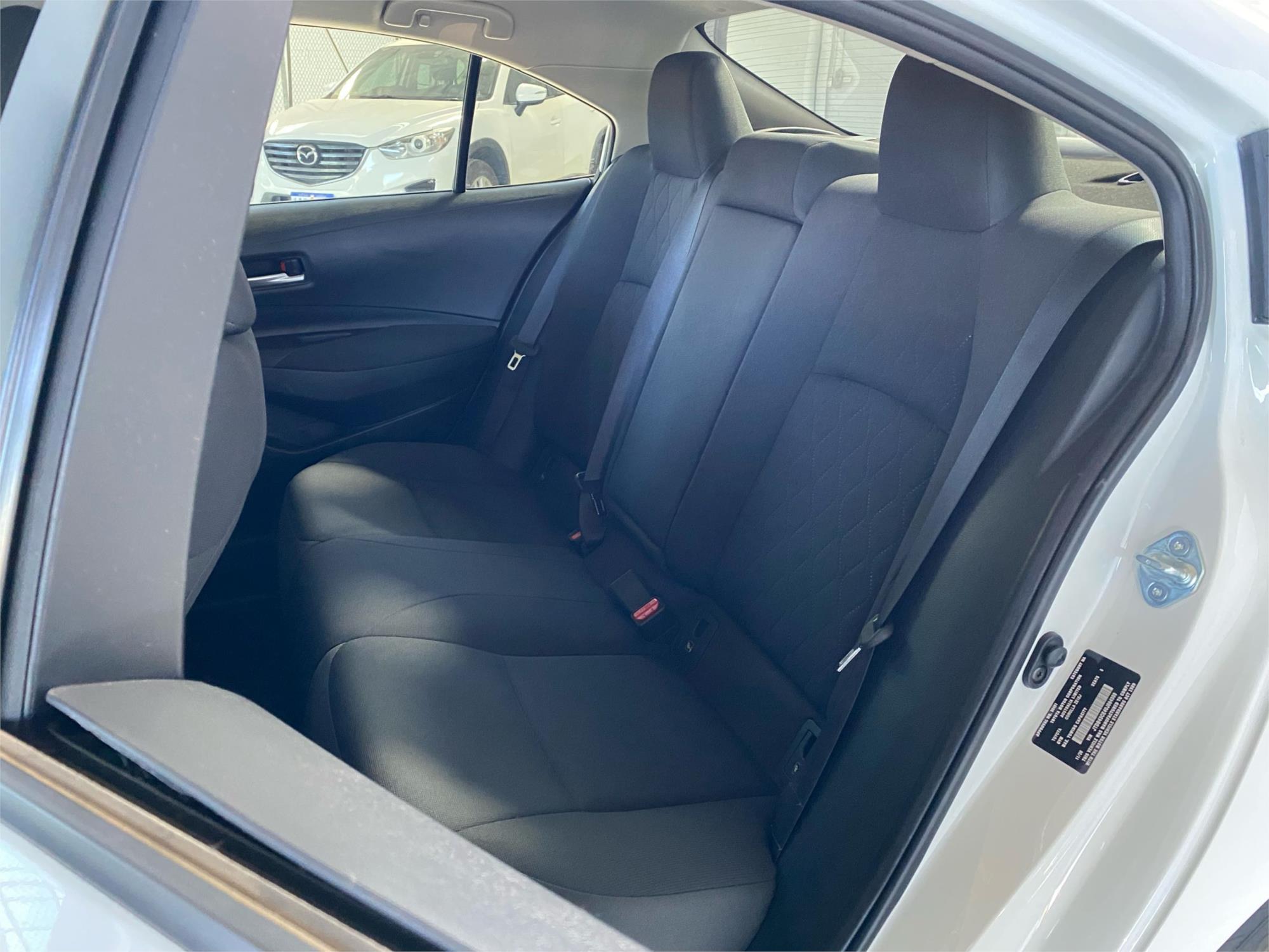 2020 TOYOTA COROLLA 23