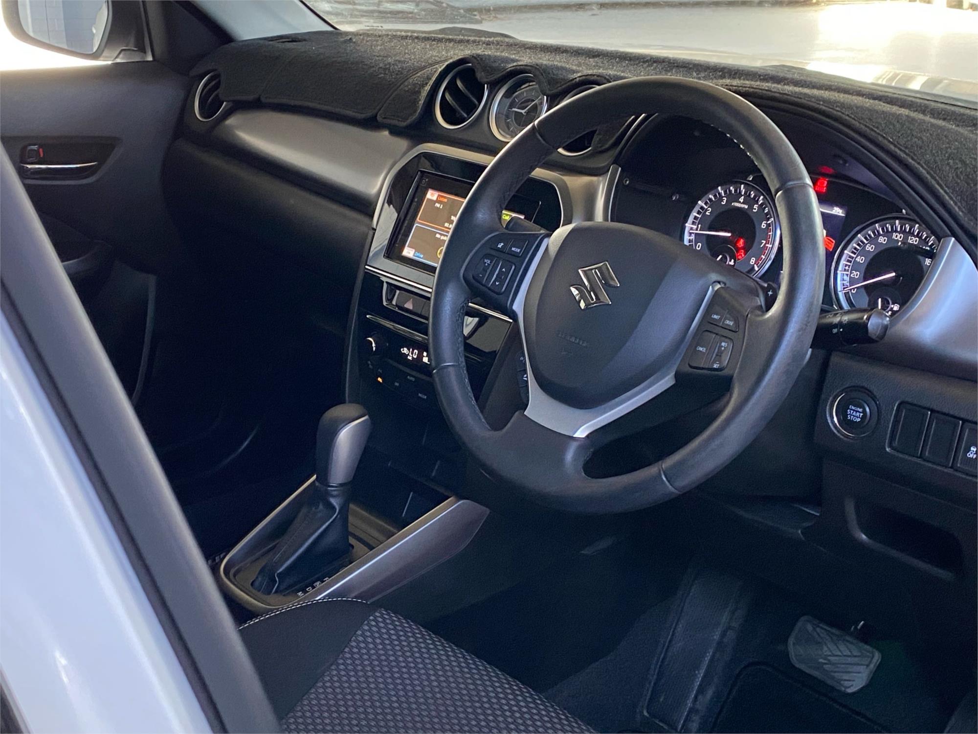 2019 SUZUKI VITARA 17