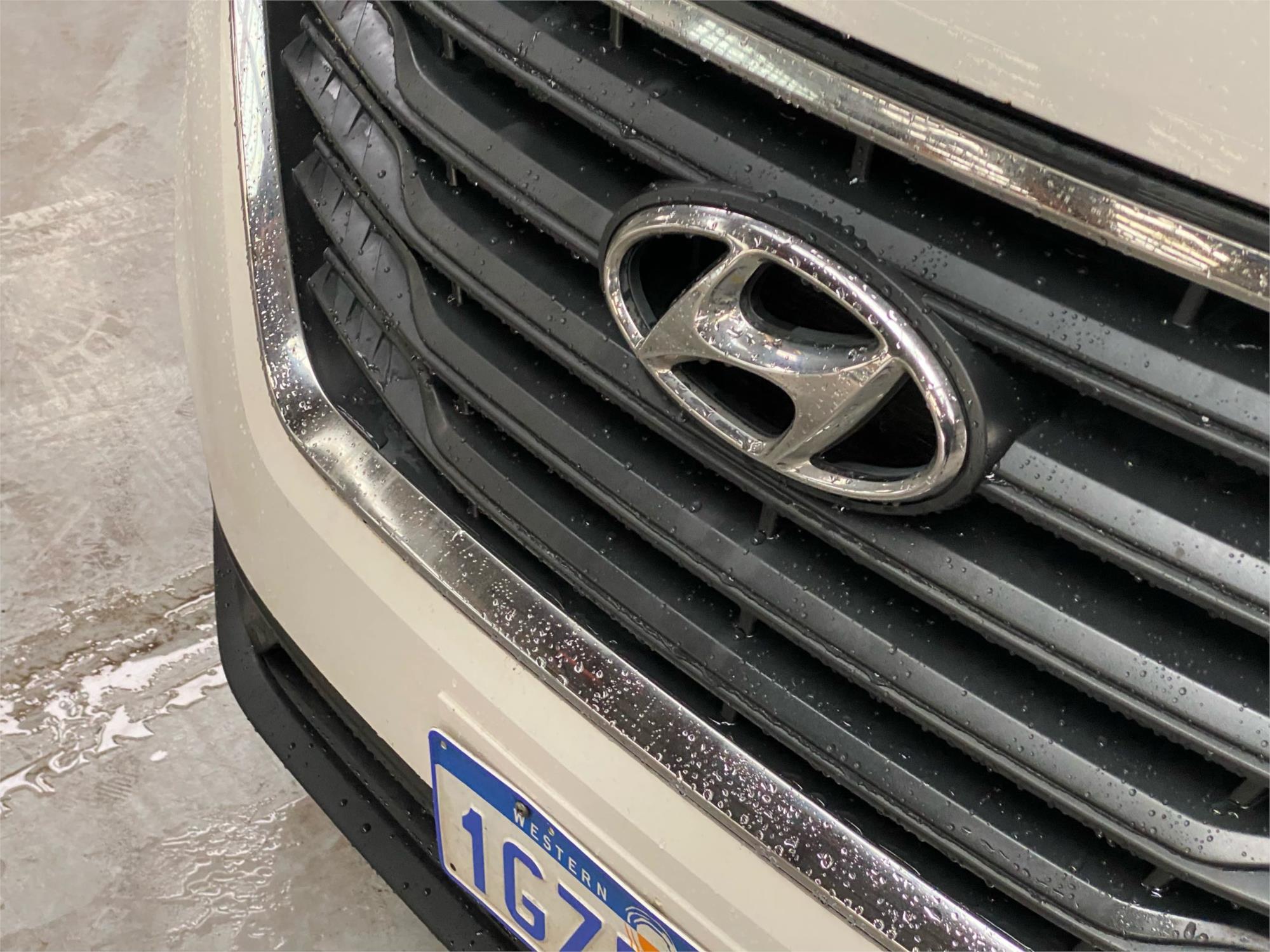 2020 HYUNDAI iLOAD 11