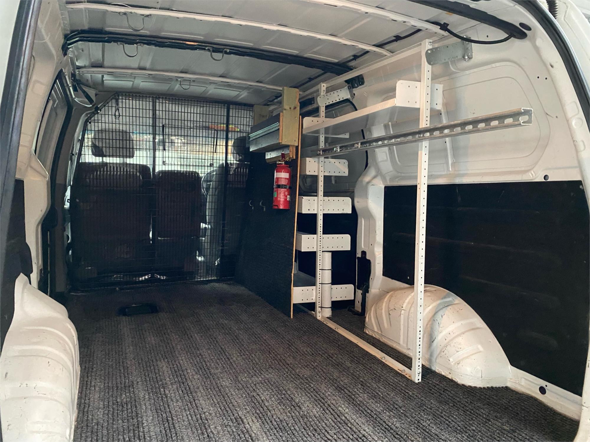 2020 HYUNDAI iLOAD 17