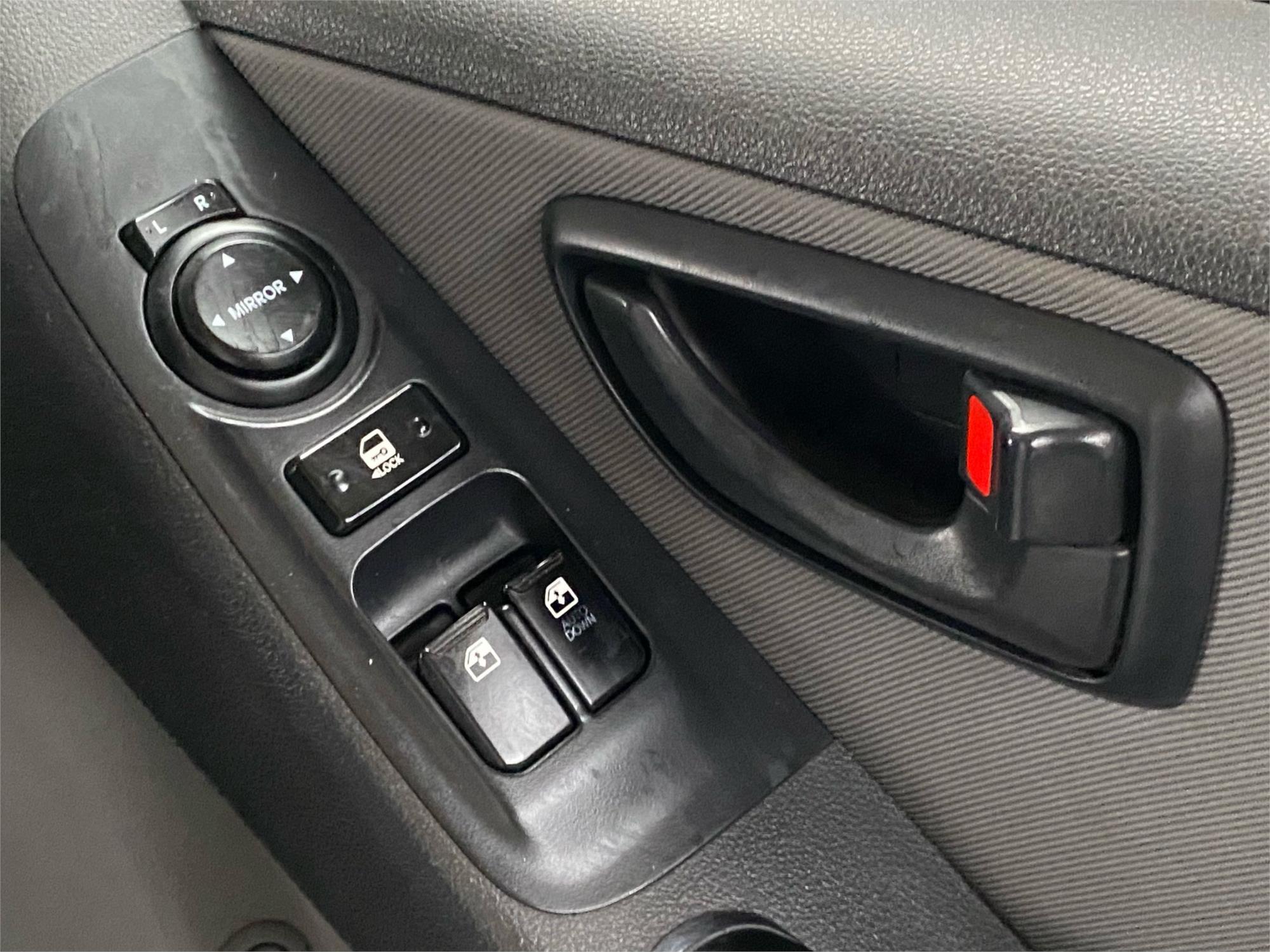 2020 HYUNDAI iLOAD 19