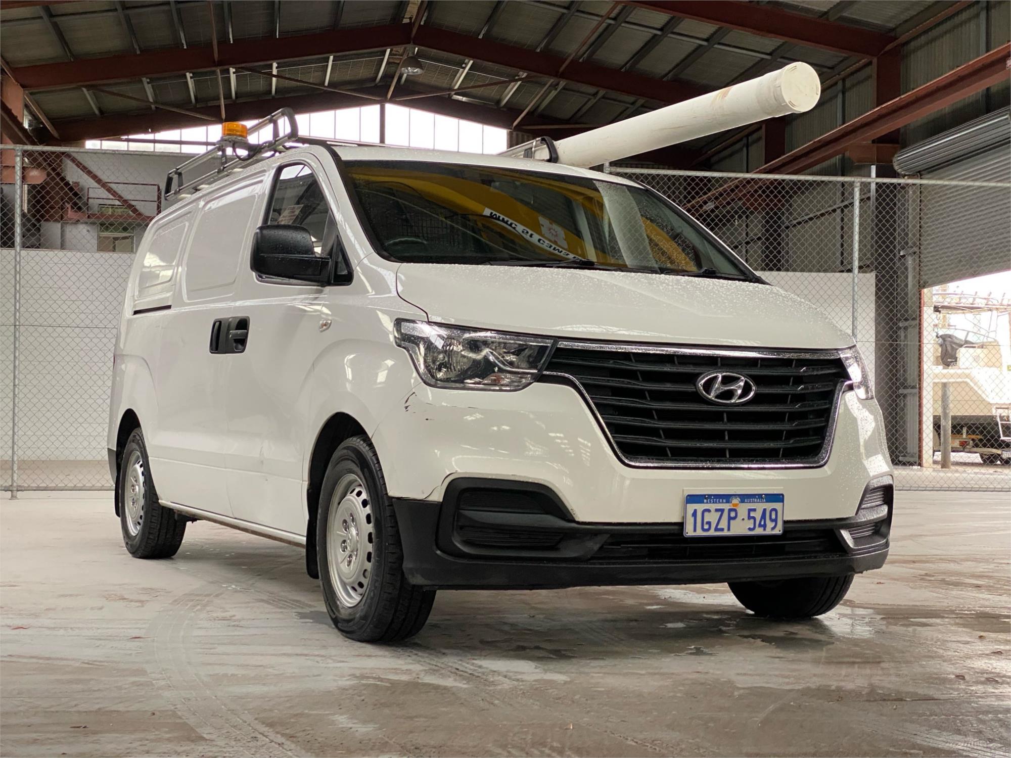 2020 HYUNDAI iLOAD 2