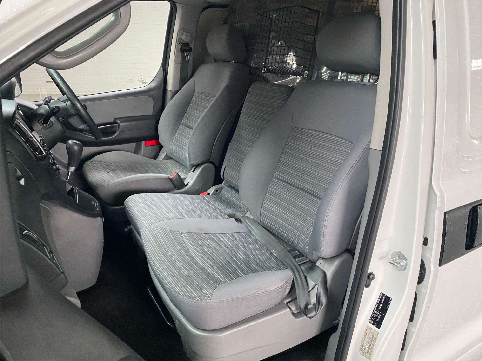 2020 HYUNDAI iLOAD 25