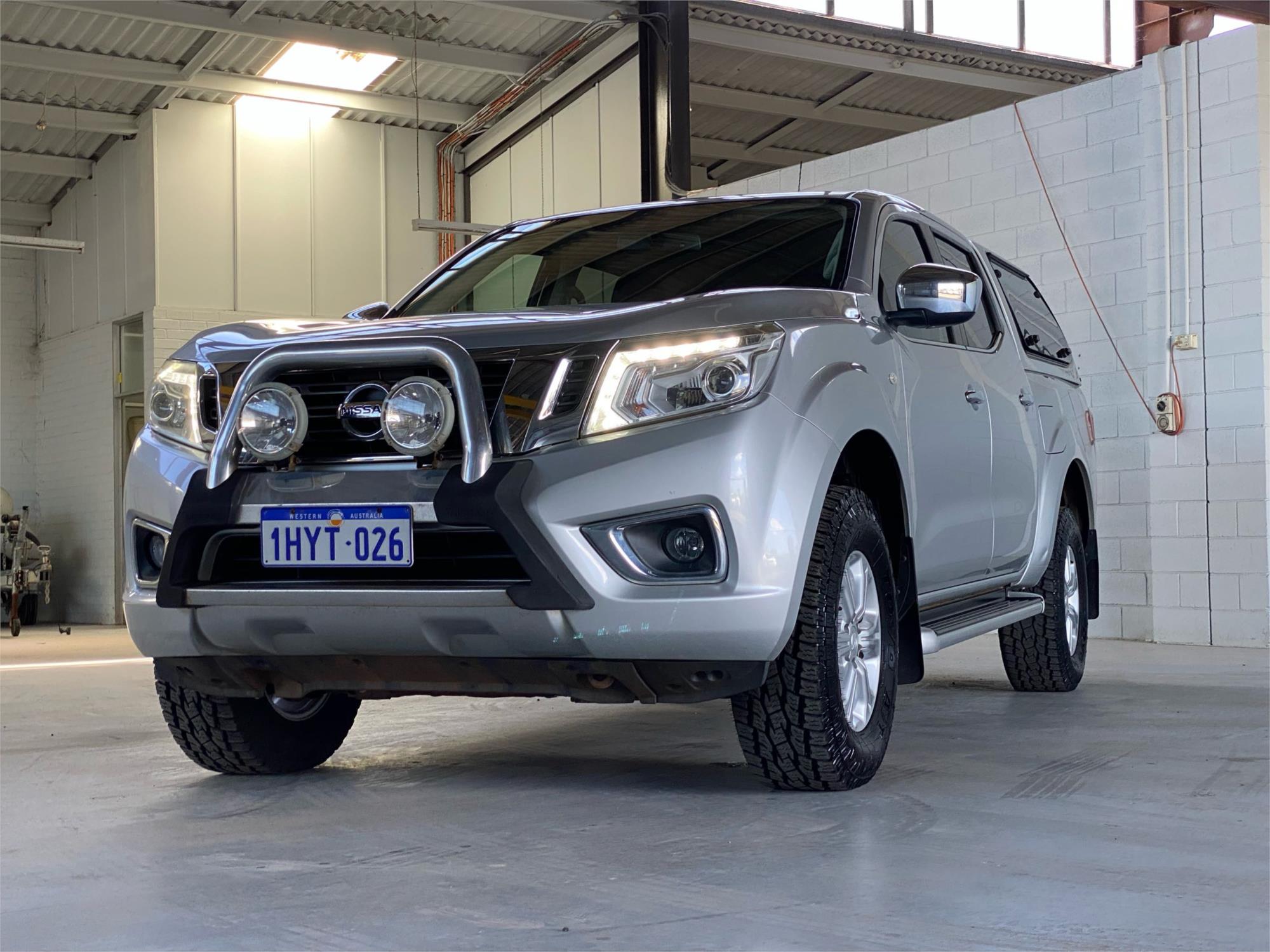 2019 NISSAN NAVARA 8