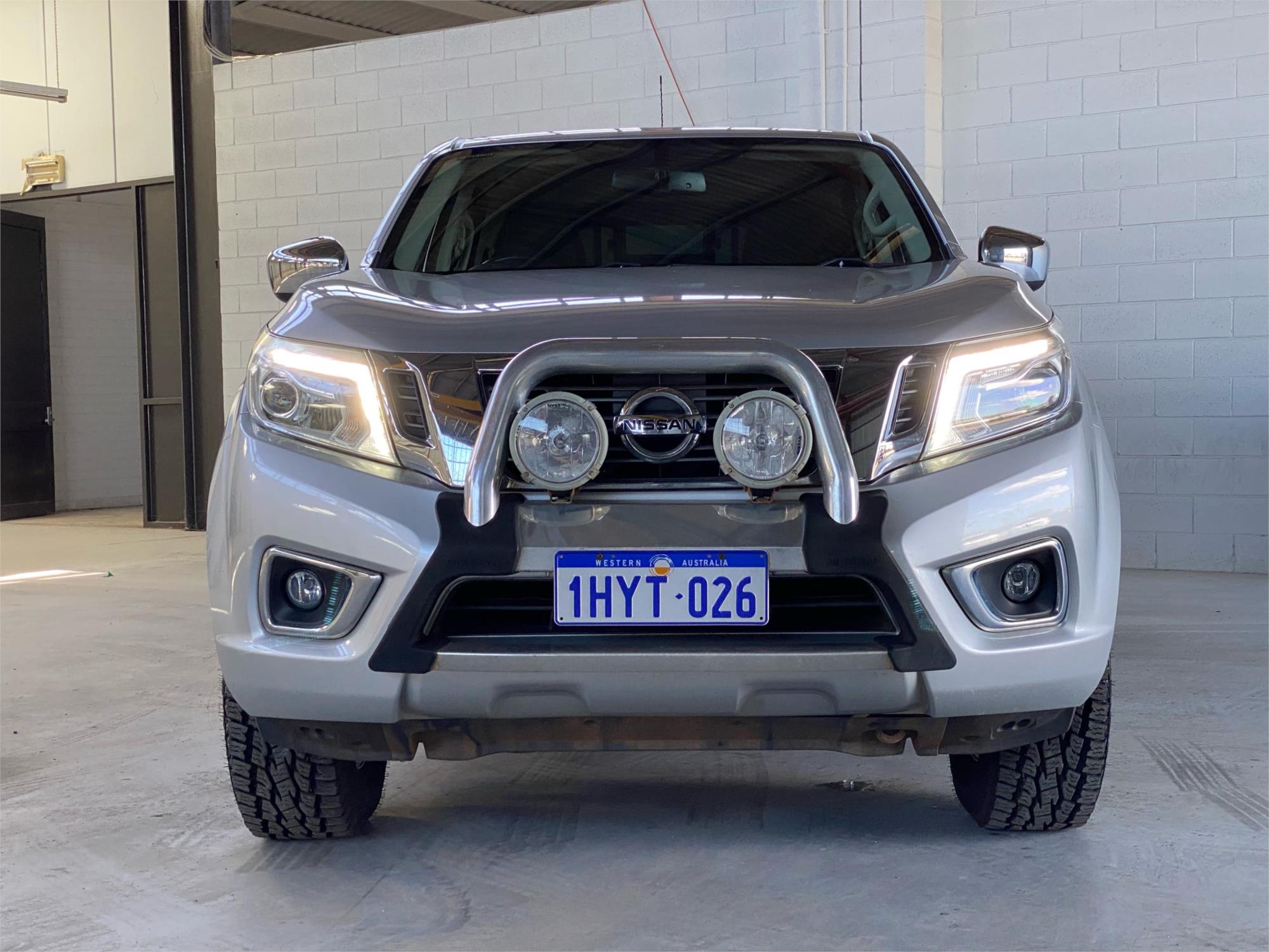 2019 NISSAN NAVARA 9