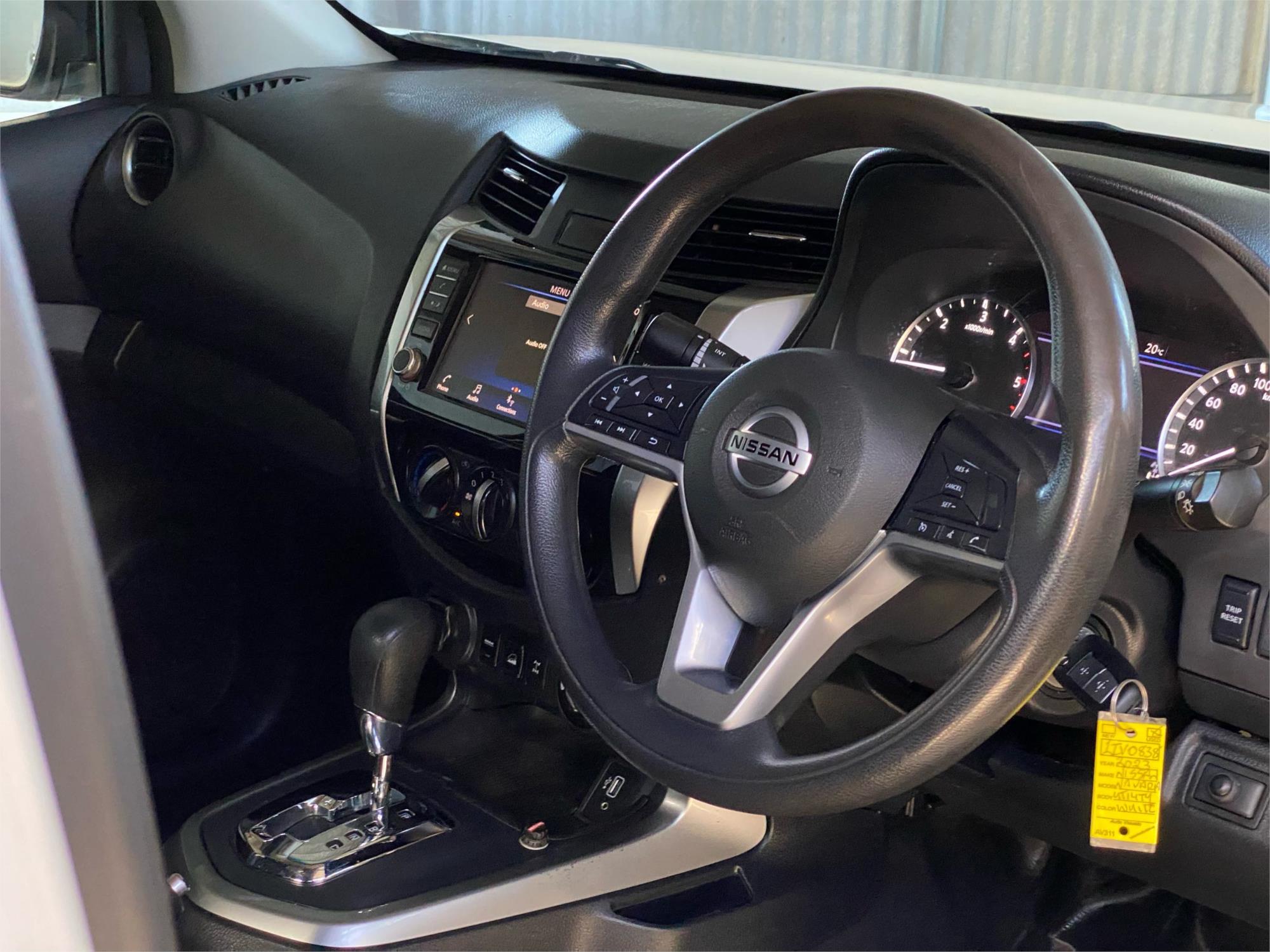 2022 NISSAN NAVARA 17