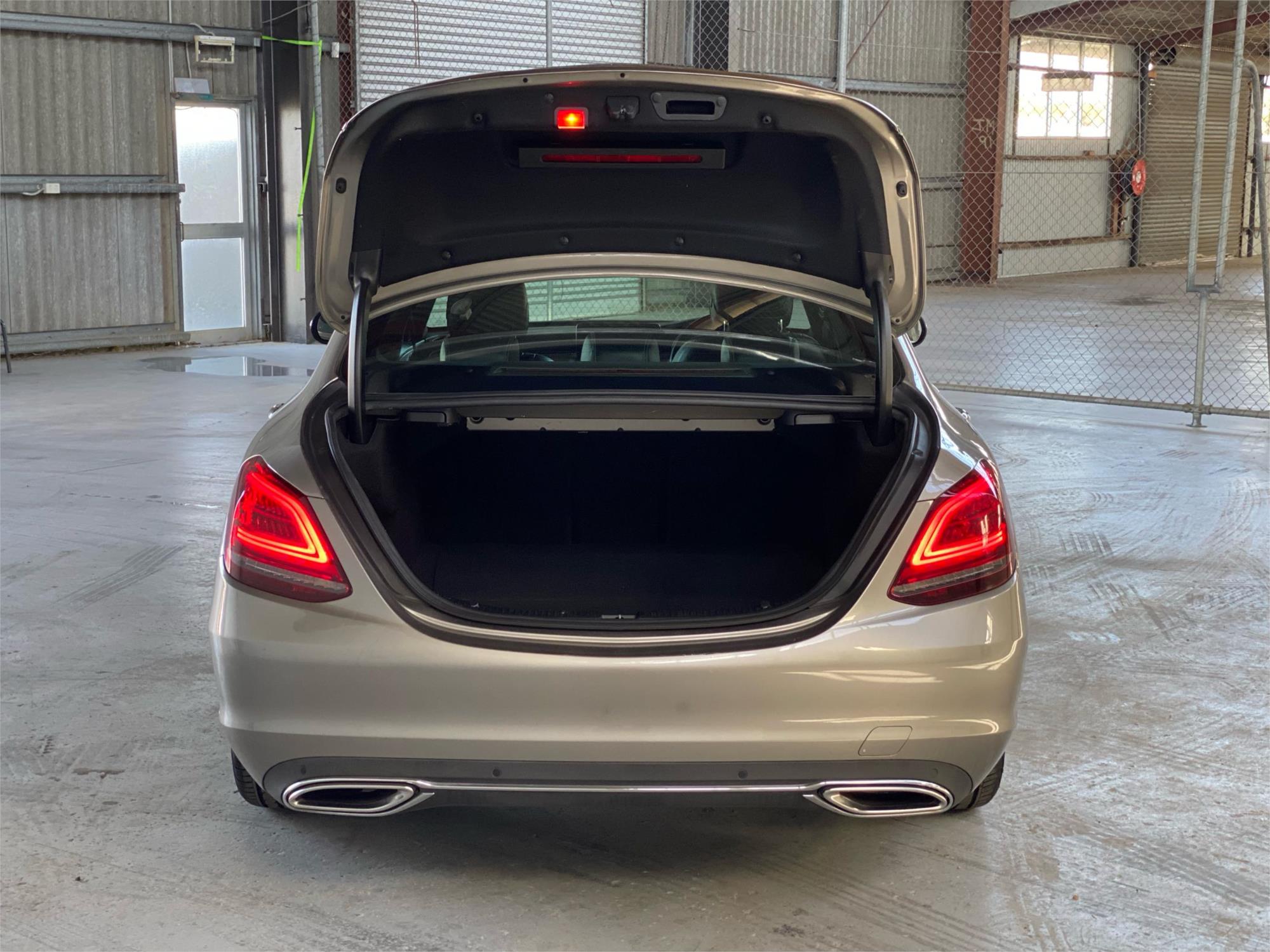 2019 MERCEDES-BENZ C200 12