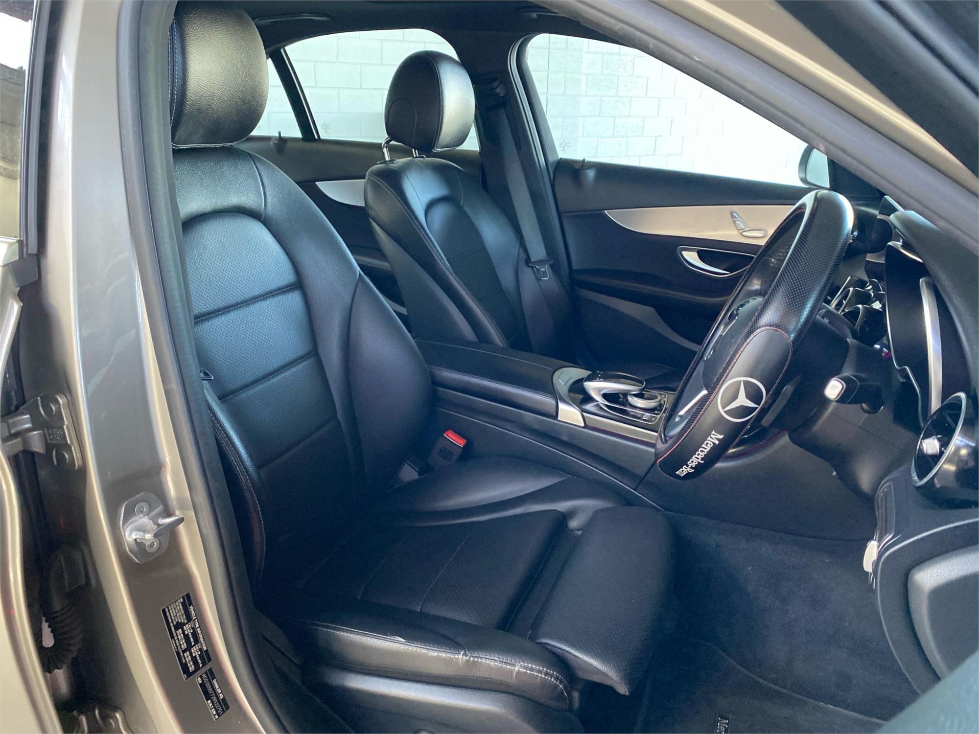 2019 MERCEDES-BENZ C200 19