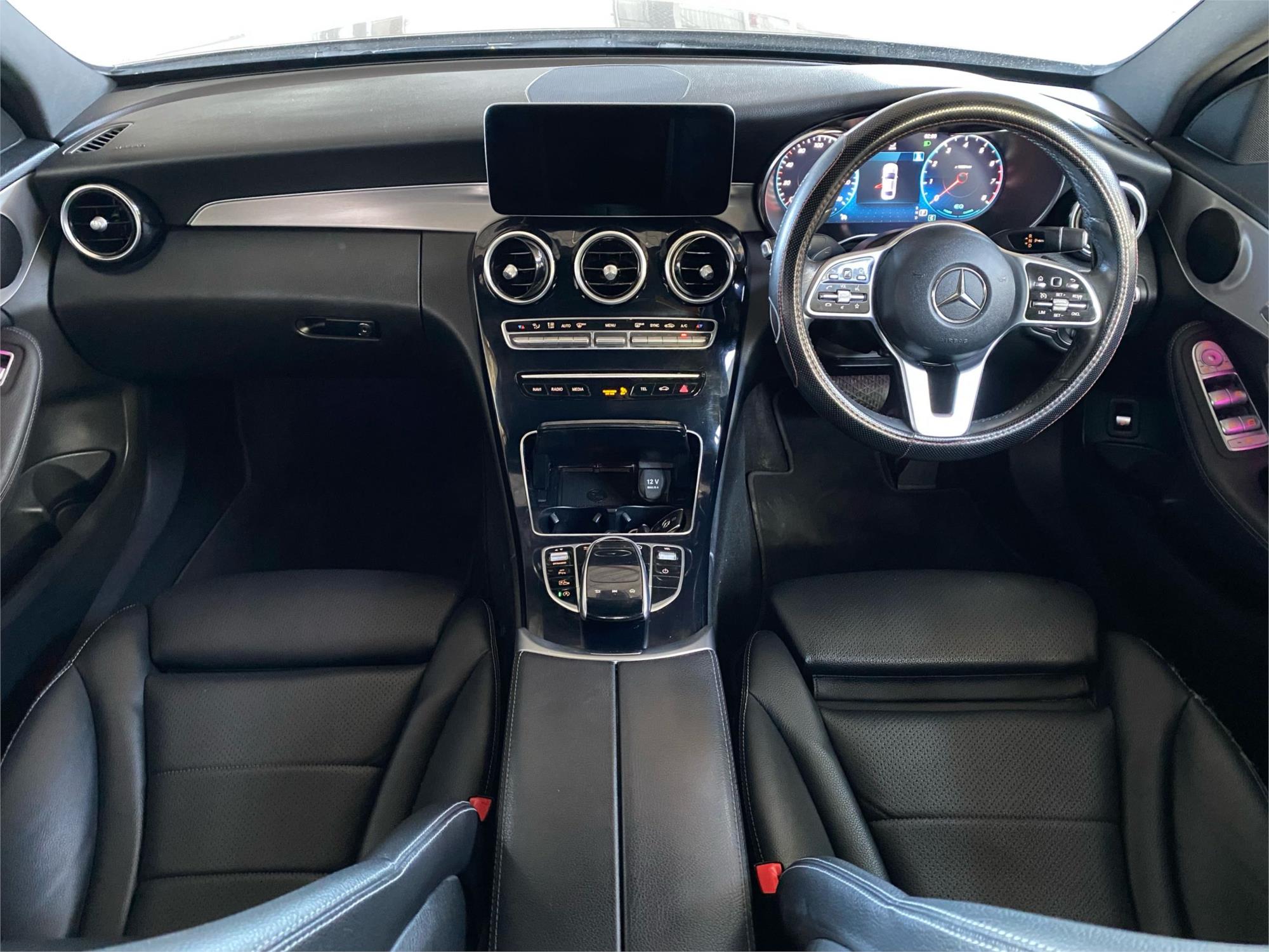 2019 MERCEDES-BENZ C200 23