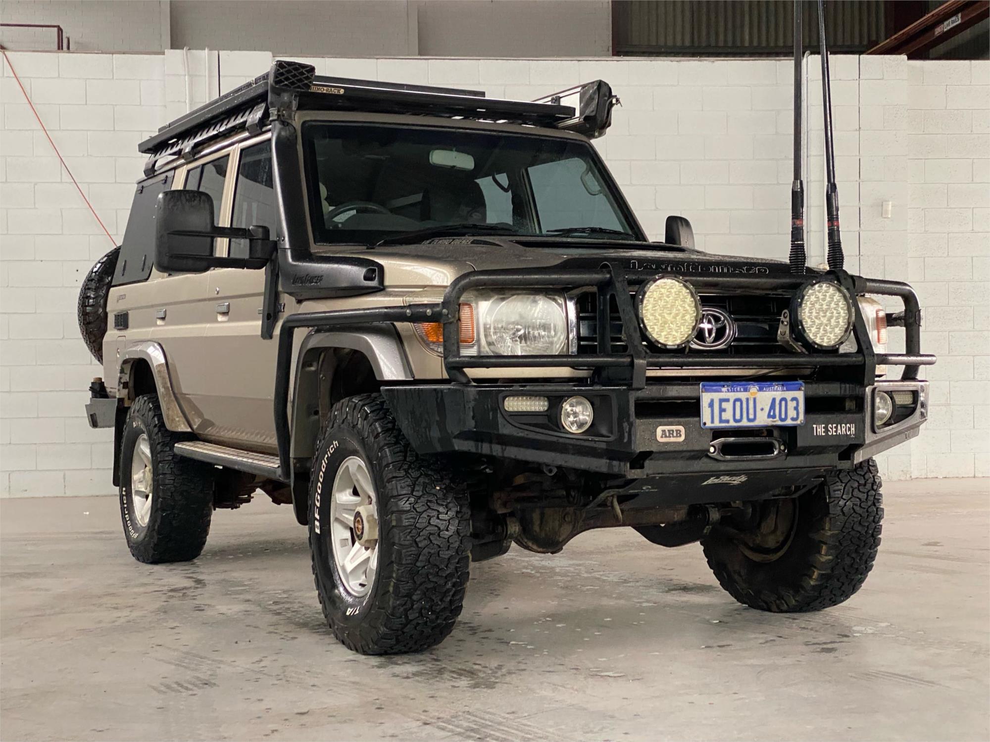 2012 TOYOTA LANDCRUISER 2