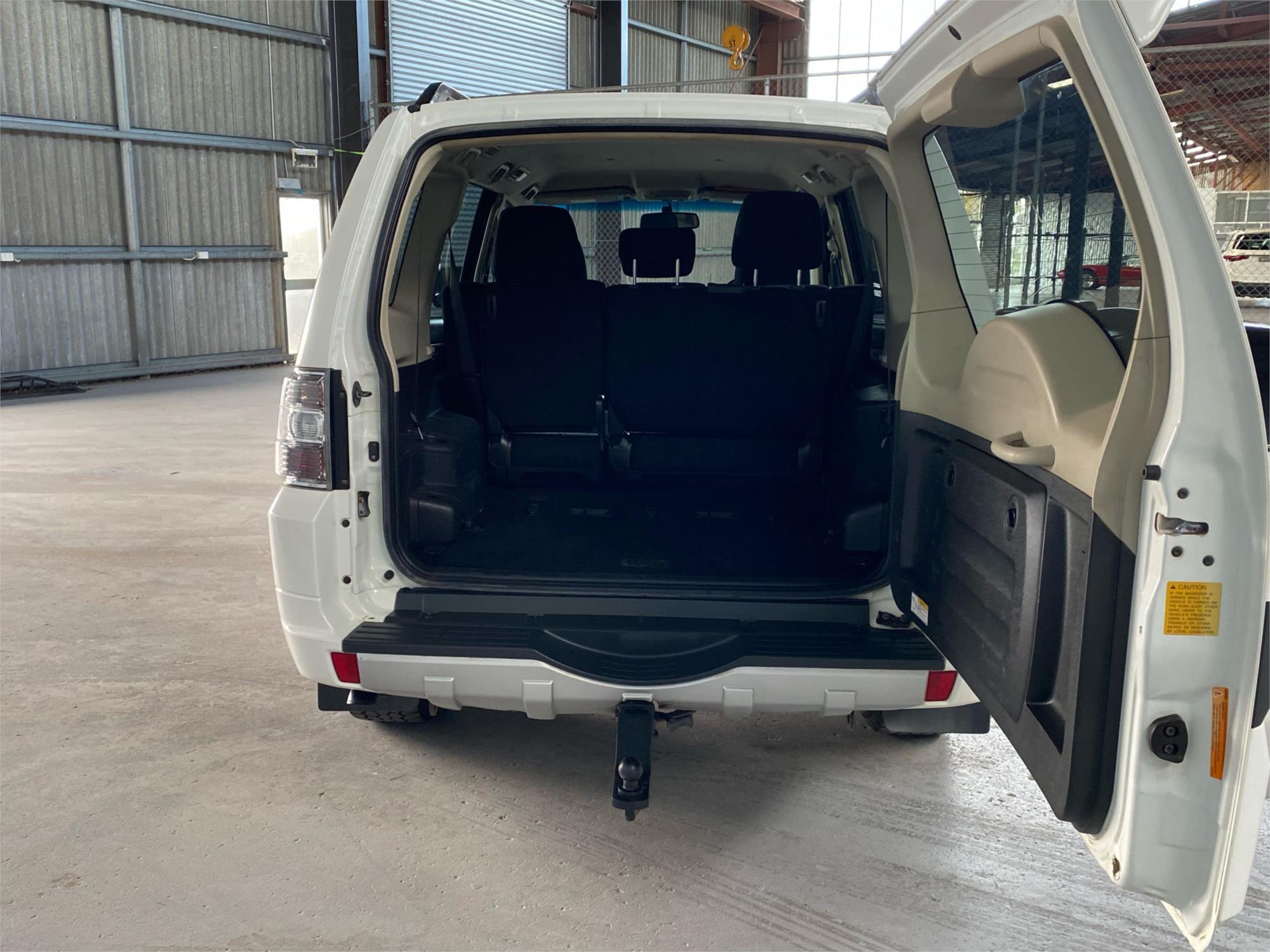 2019 MITSUBISHI PAJERO 15