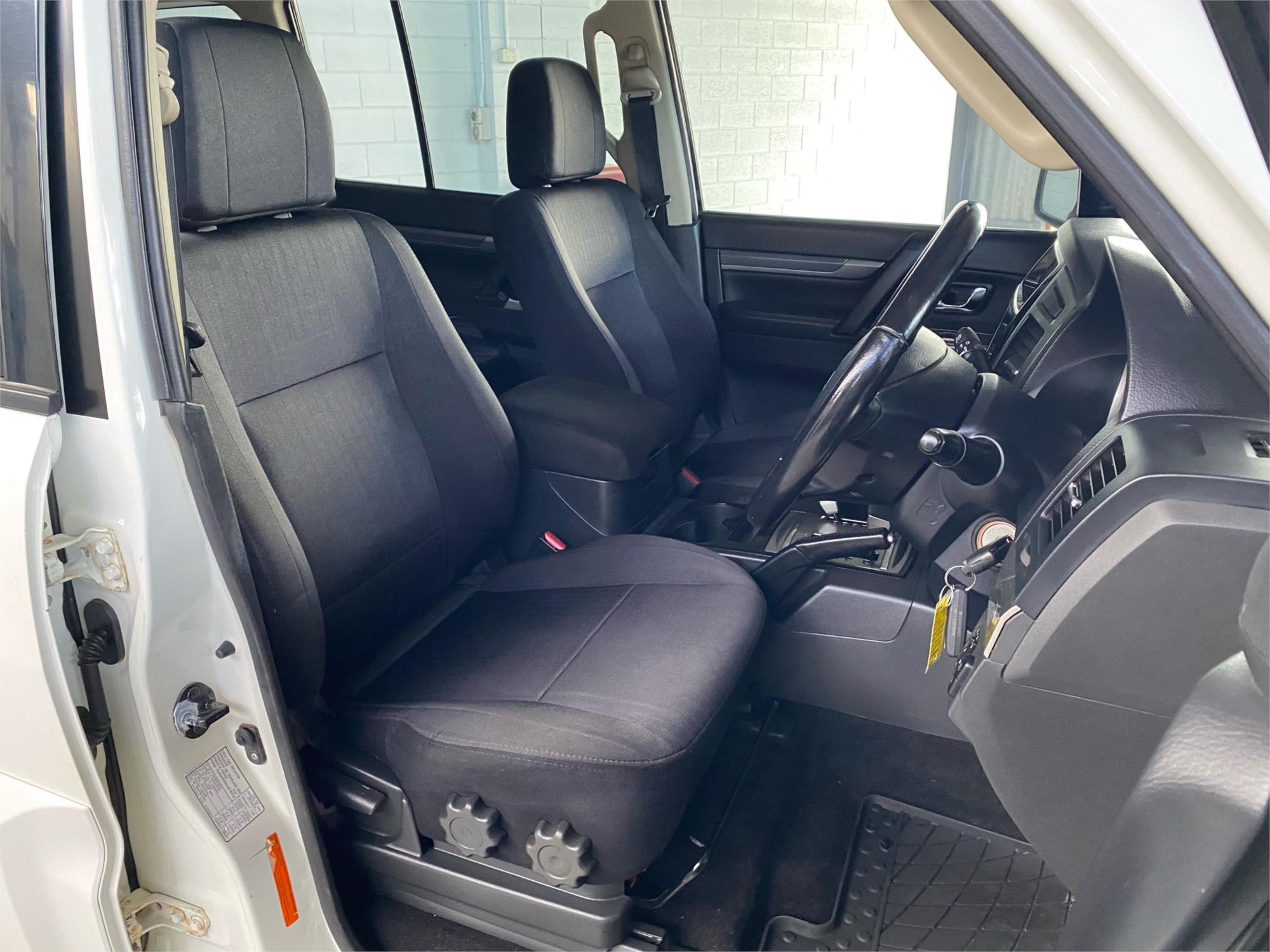 2019 MITSUBISHI PAJERO 22