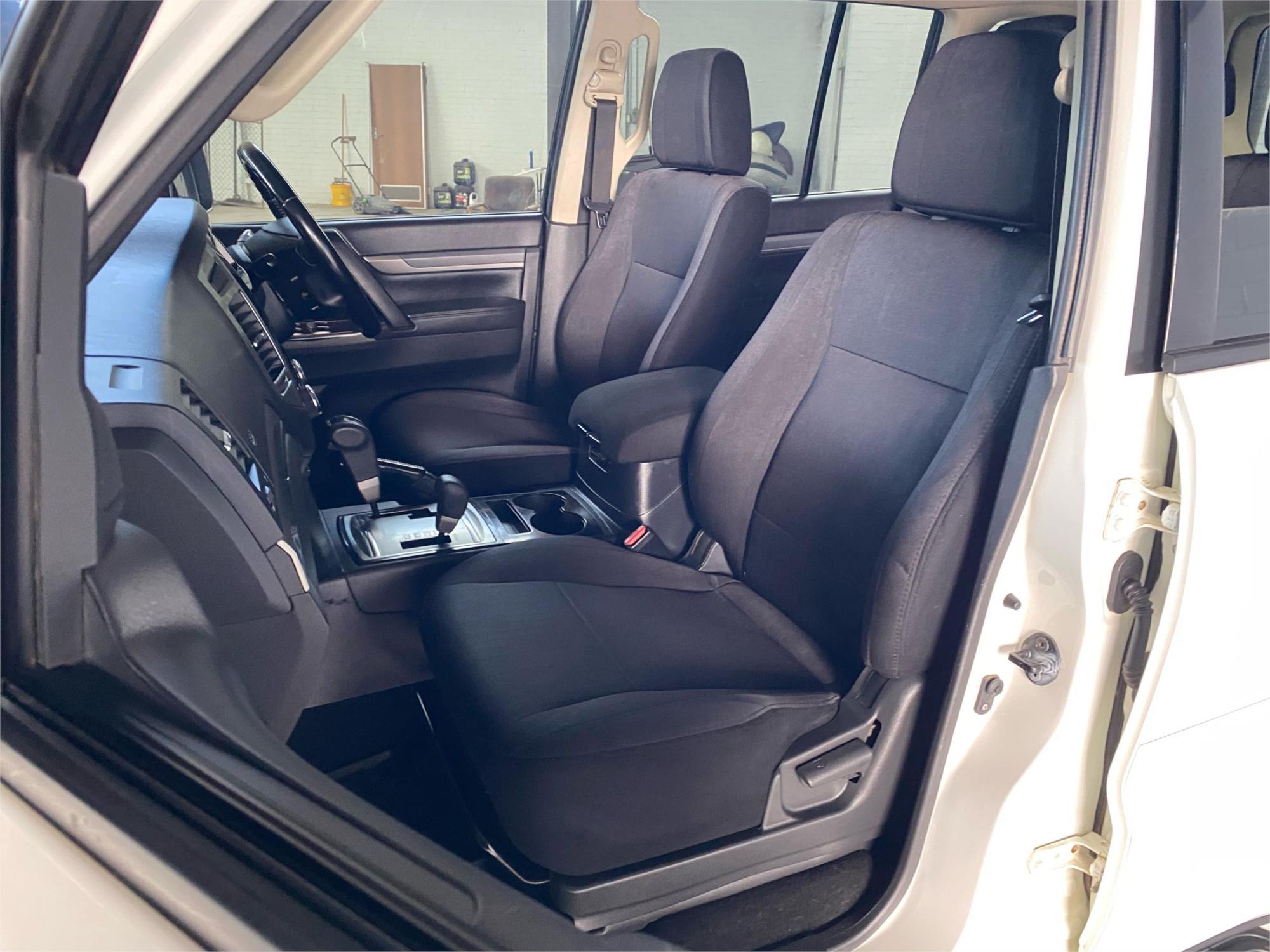 2019 MITSUBISHI PAJERO 24