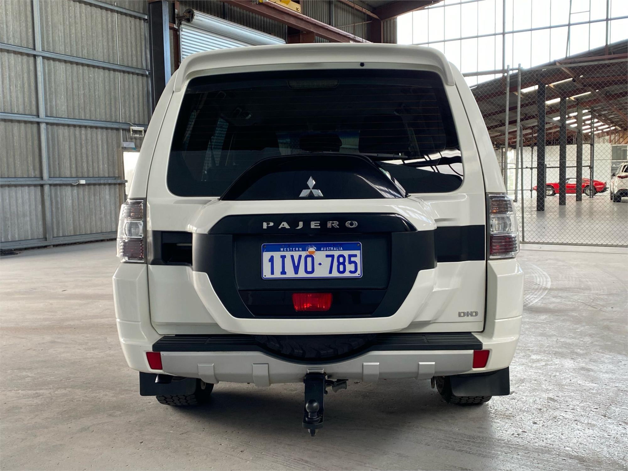 2019 MITSUBISHI PAJERO 5