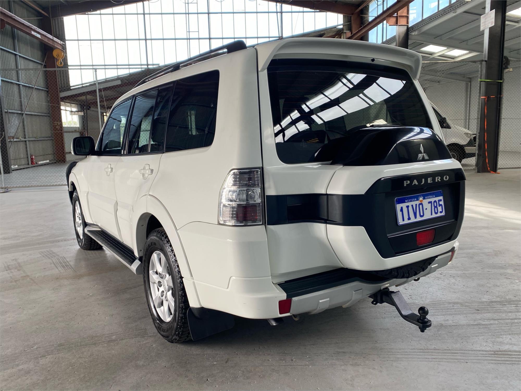 2019 MITSUBISHI PAJERO 6