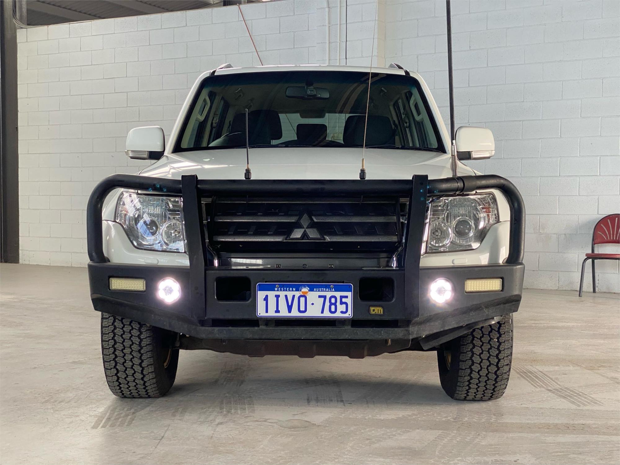 2019 MITSUBISHI PAJERO 9